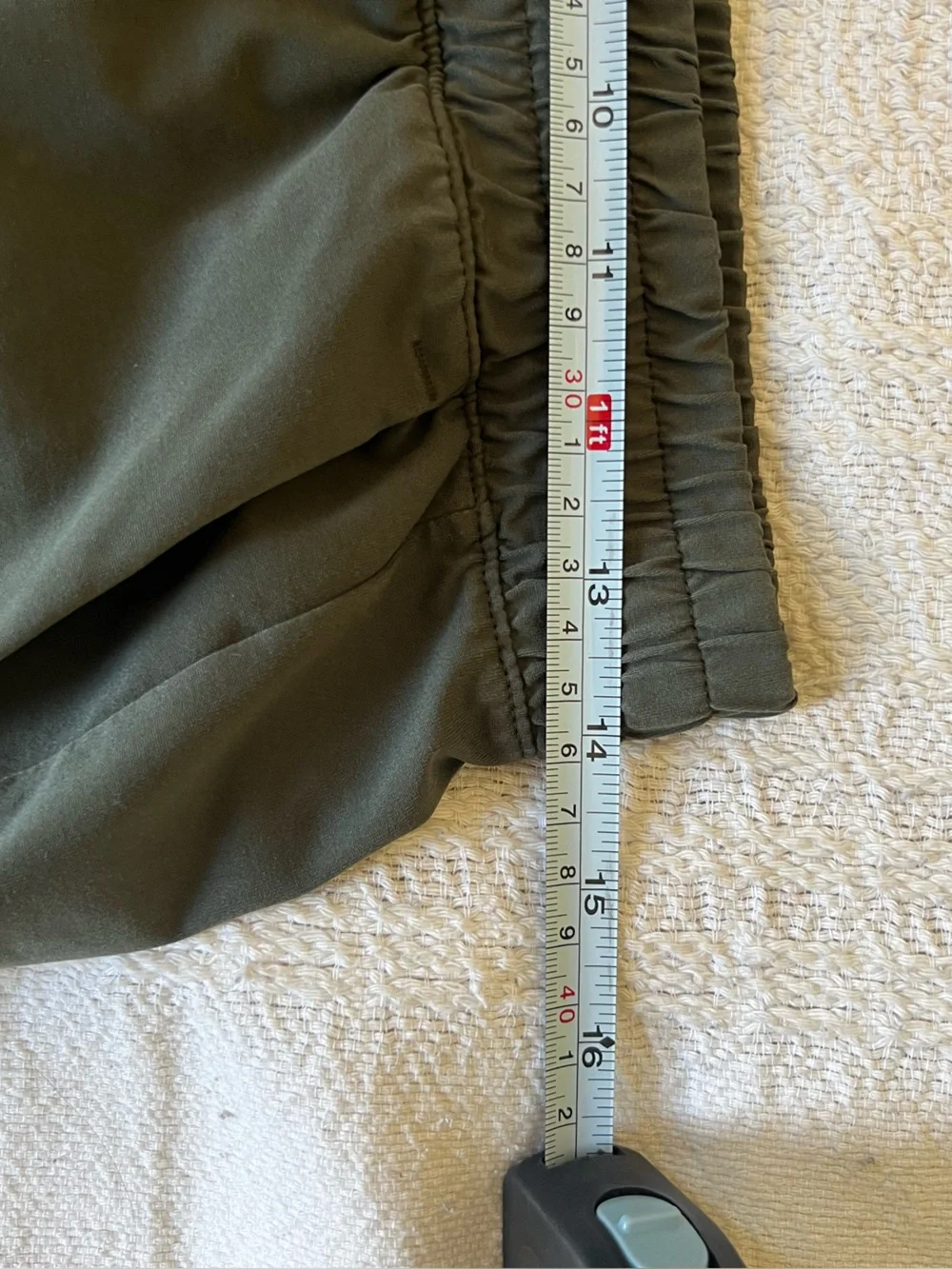 Uniqlo AIRism Men's Olive Green Active Athletic Shorts
